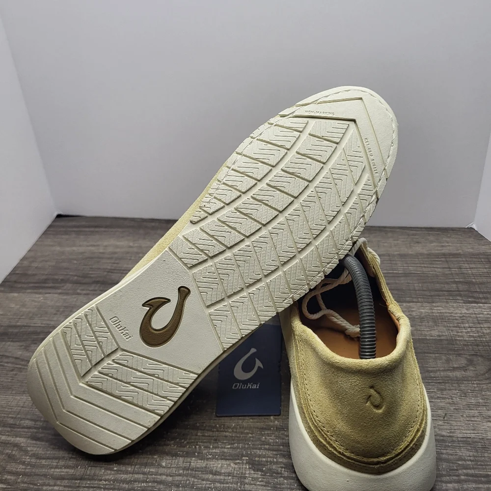 OluKai Ka'a Driver Italian Suede Leather Loafer Shoes Golden Sand Slip On Men 11